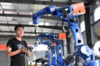 江西高安 搶抓工業(yè)機(jī)器人發(fā)展機(jī)遇期，智能機(jī)器人銷售迎來新突破