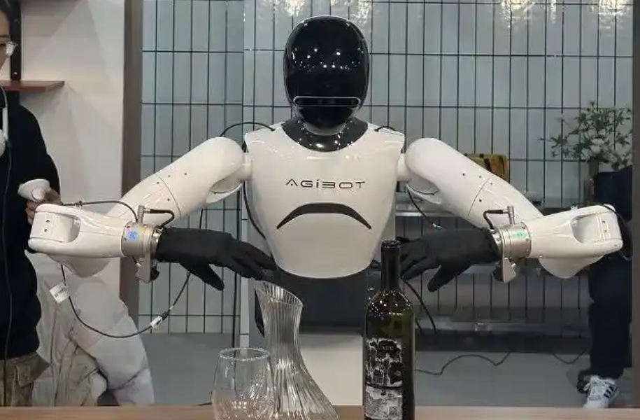 百億美金戰(zhàn)略提速，榮耀入局引爆機(jī)器人概念股漲停潮